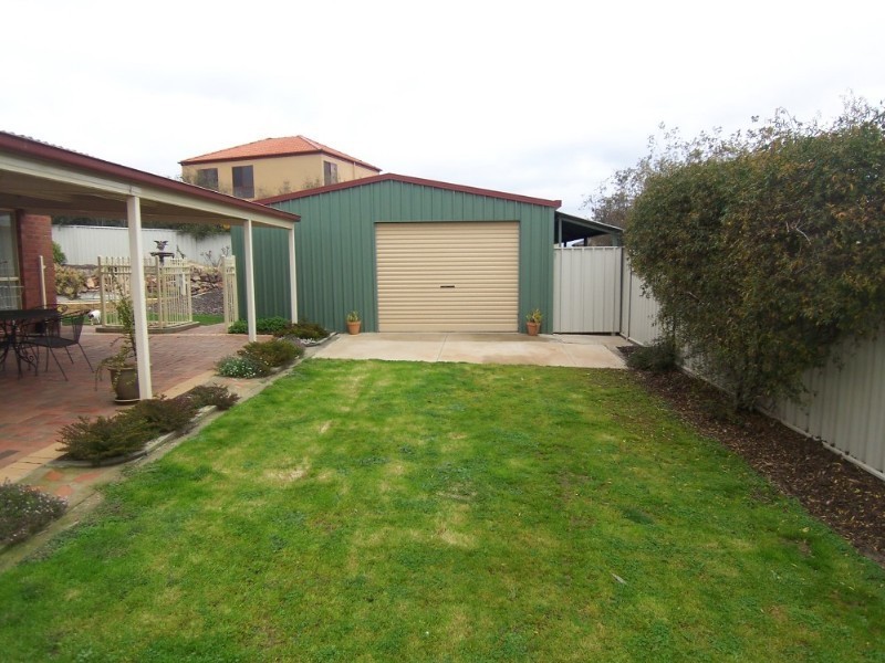 9 Penzance Avenue, Golden Square VIC 3555
