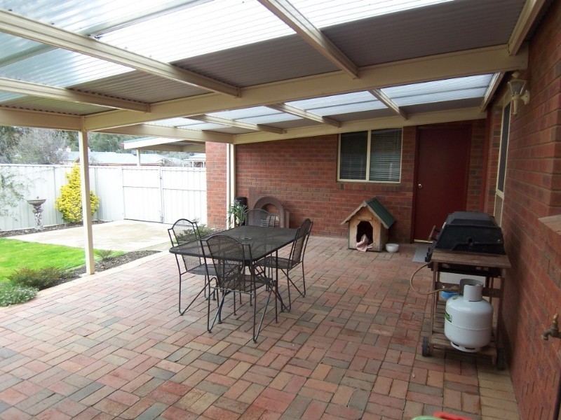 9 Penzance Avenue, Golden Square VIC 3555