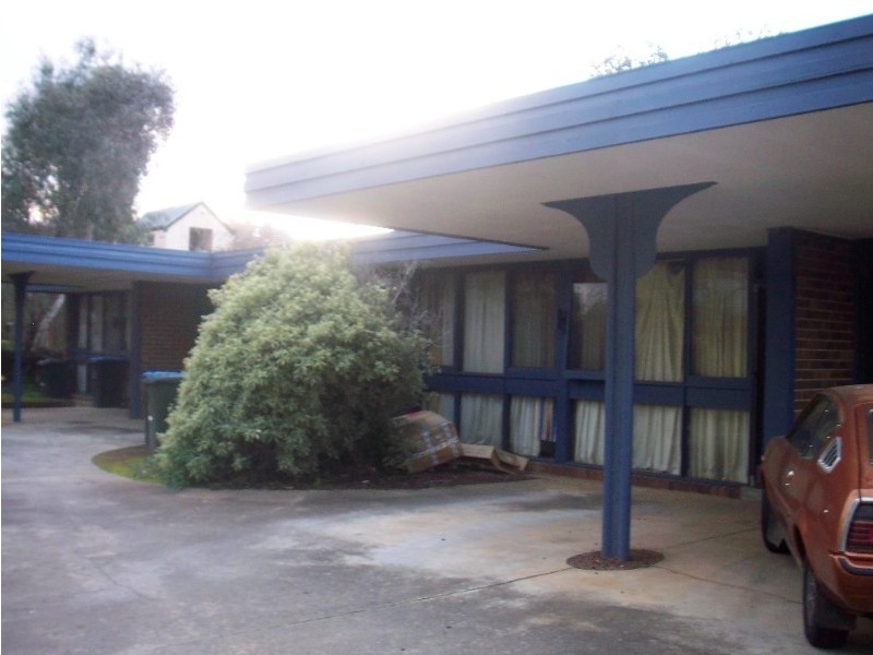 2/90 Havlin Street, Flora Hill VIC 3550