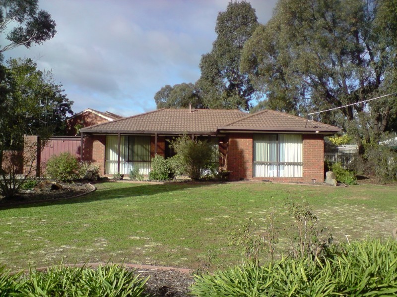 90 Browning Street, Kangaroo Flat VIC 3555