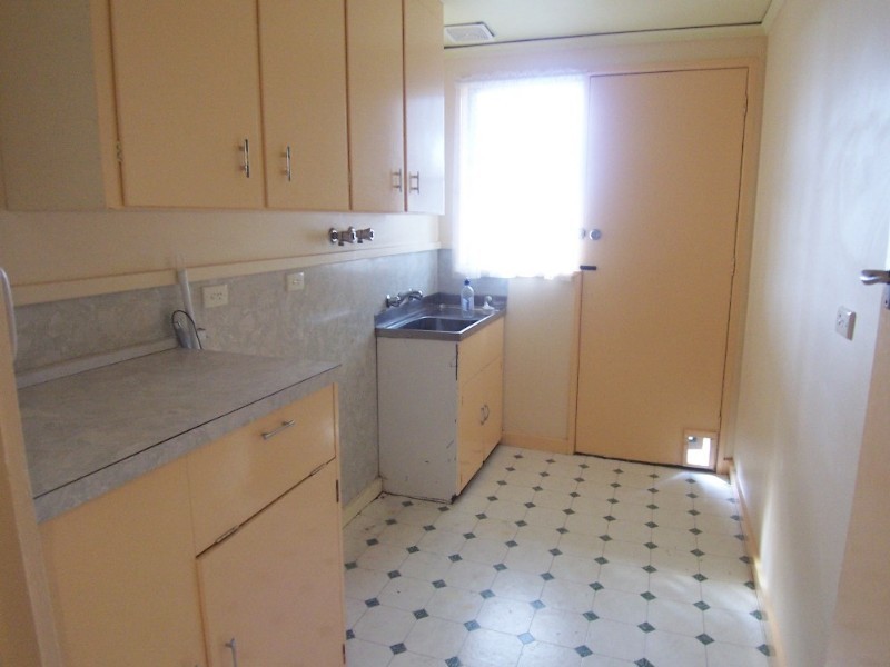 57 Race Street, Flora Hill VIC 3550