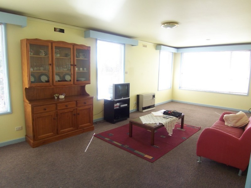 57 Race Street, Flora Hill VIC 3550