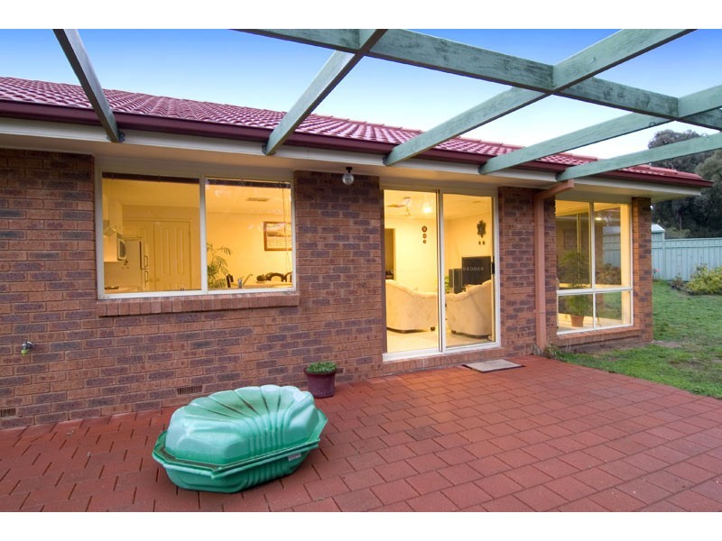 7 Barwon Drive, Strathdale VIC 3550