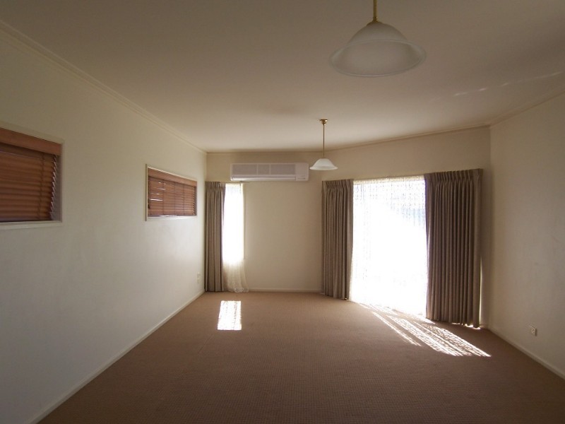 15 Chantelle Court, Kangaroo Flat VIC 3555