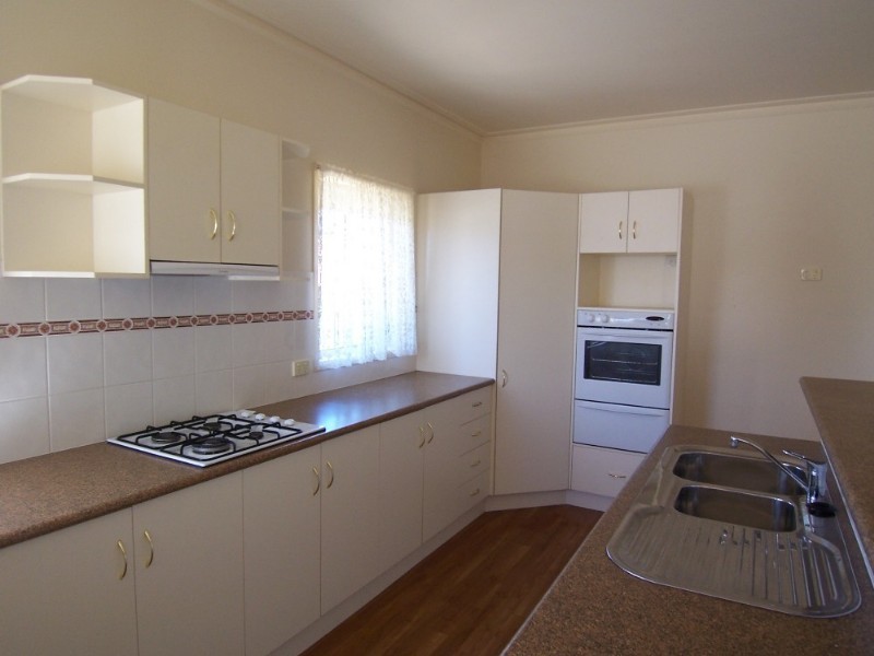 15 Chantelle Court, Kangaroo Flat VIC 3555