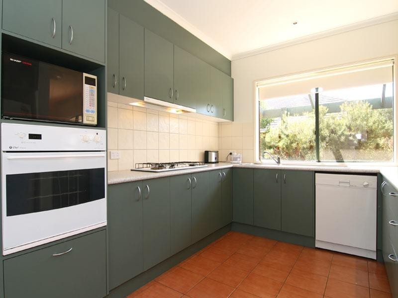 13 Bourke Drive, Strathdale VIC 3550