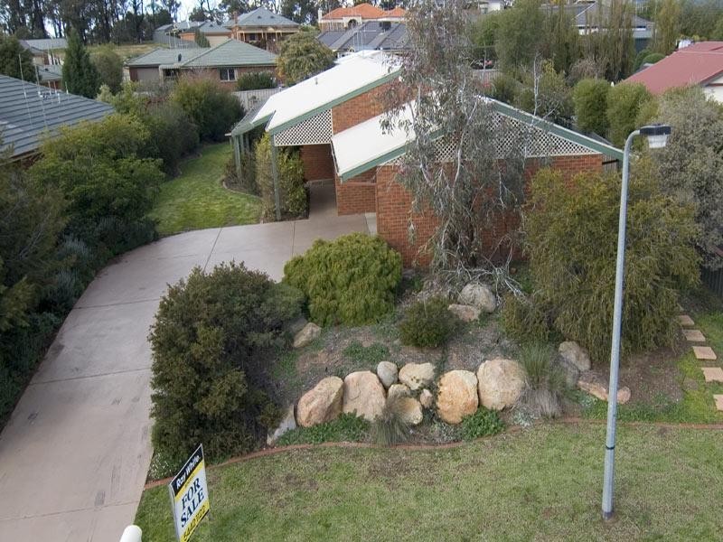 13 Bourke Drive, Strathdale VIC 3550