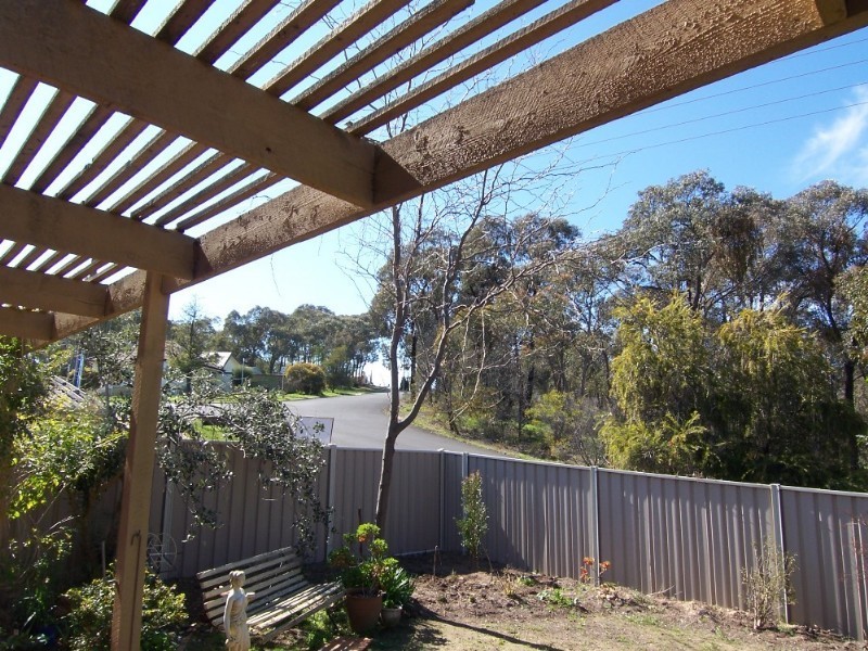 64 Race Street, Flora Hill VIC 3550