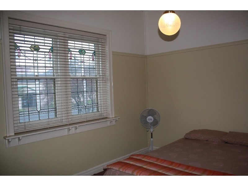 18 Bright Street, Quarry Hill VIC 3550