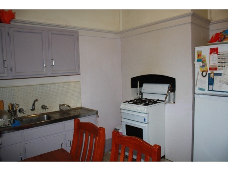 18 Bright Street, Quarry Hill VIC 3550