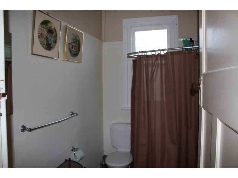 18 Bright Street, Quarry Hill VIC 3550