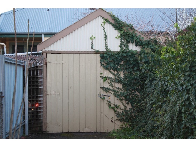 18 Bright Street, Quarry Hill VIC 3550