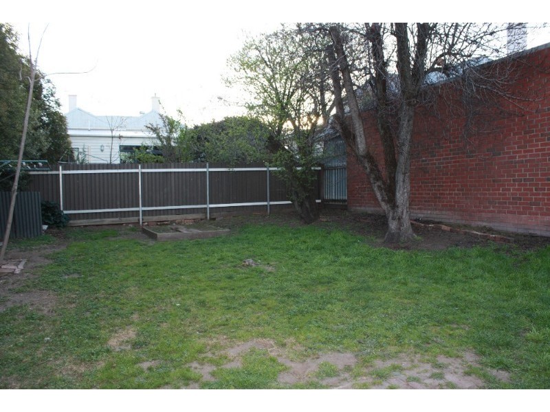 18 Bright Street, Quarry Hill VIC 3550