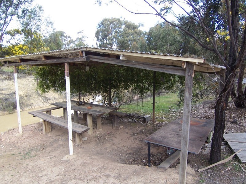 43 Curtis Road, Axe Creek VIC 3551