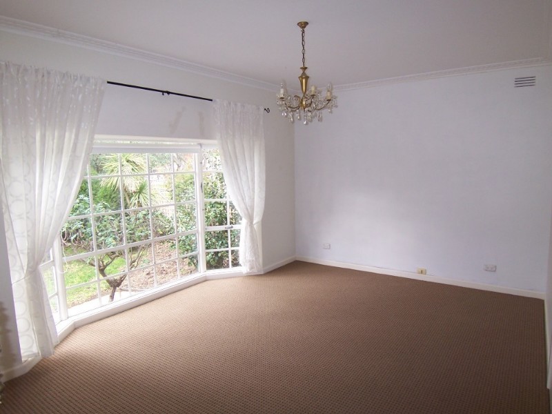 36 Steane Street, Kennington VIC 3550