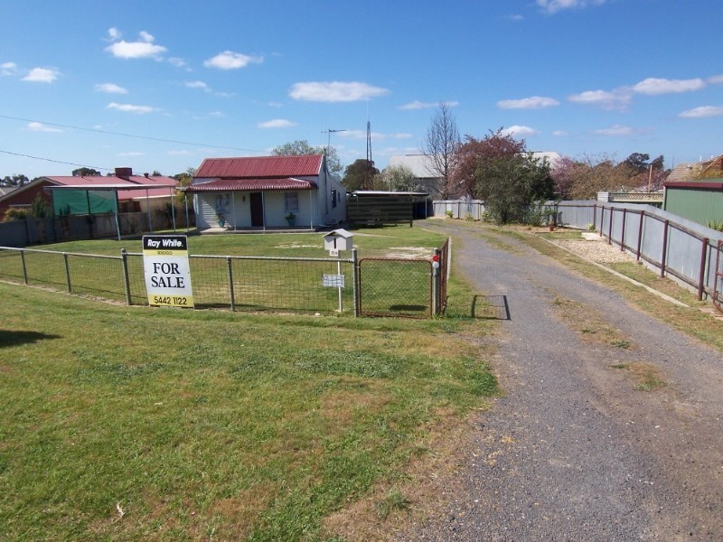 110 Wood Street, California Gully VIC 3556