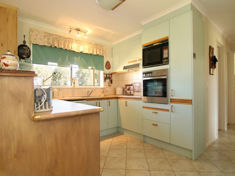 21 Glendale Drive, Bagshot VIC 3551