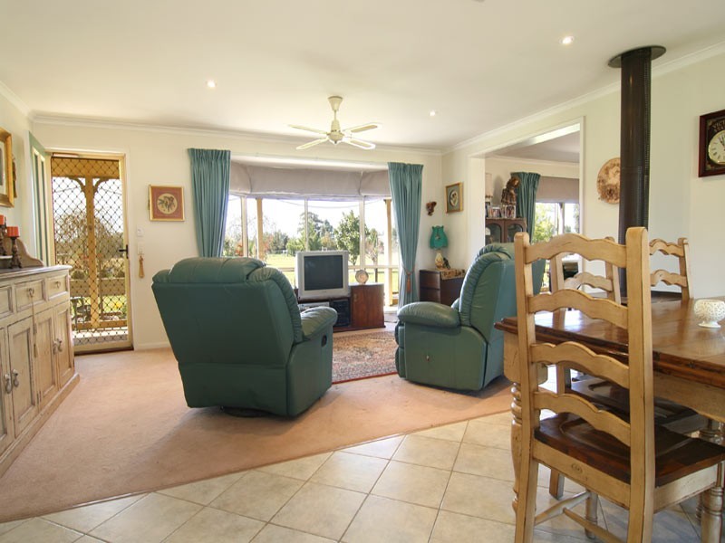 21 Glendale Drive, Bagshot VIC 3551