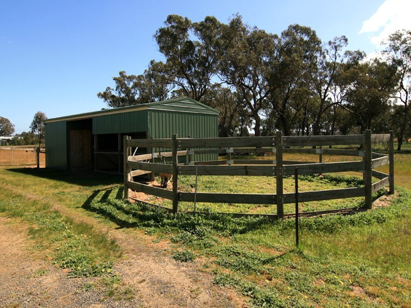 21 Glendale Drive, Bagshot VIC 3551