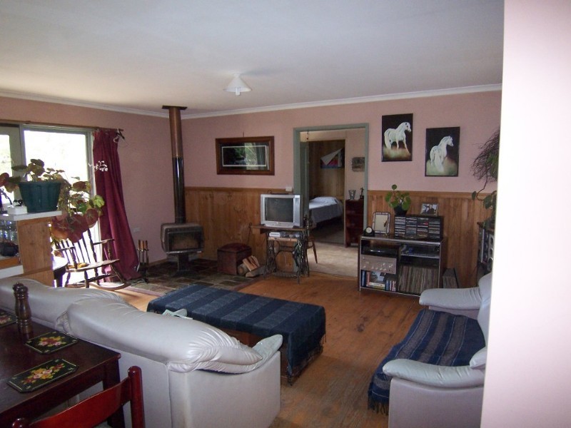 43 Curtis Road, Axe Creek VIC 3551