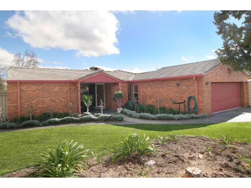 17 Mayfield Parade, Bendigo VIC 3550