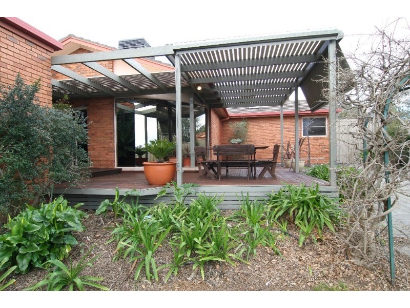 17 Mayfield Parade, Bendigo VIC 3550