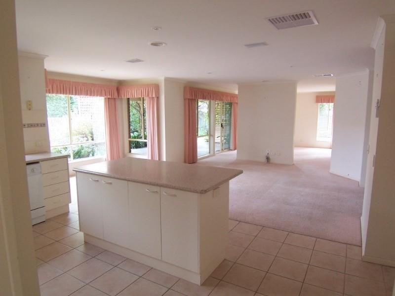 2 Centaur Close, Bendigo VIC 3550