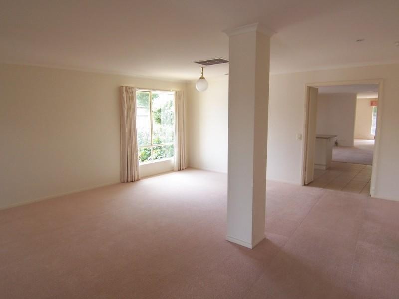 2 Centaur Close, Bendigo VIC 3550