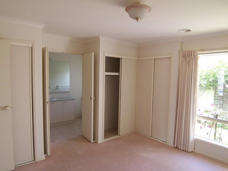 2 Centaur Close, Bendigo VIC 3550