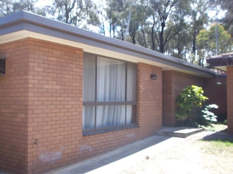 2/80 Lowndes Street, Kennington VIC 3550