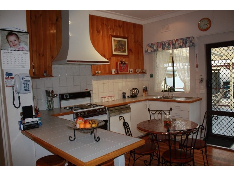 14 Nelson Street, California Gully VIC 3556