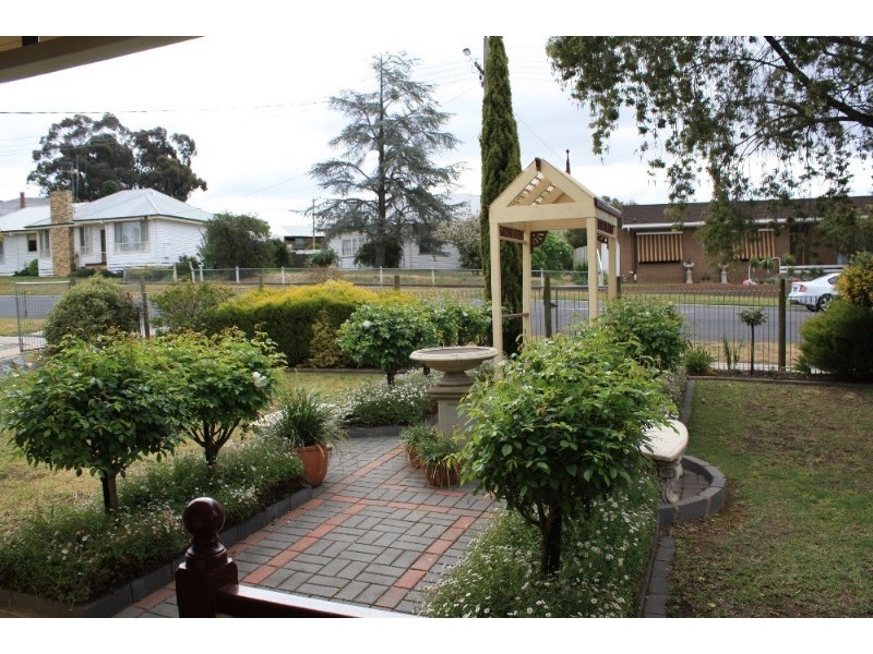 14 Nelson Street, California Gully VIC 3556