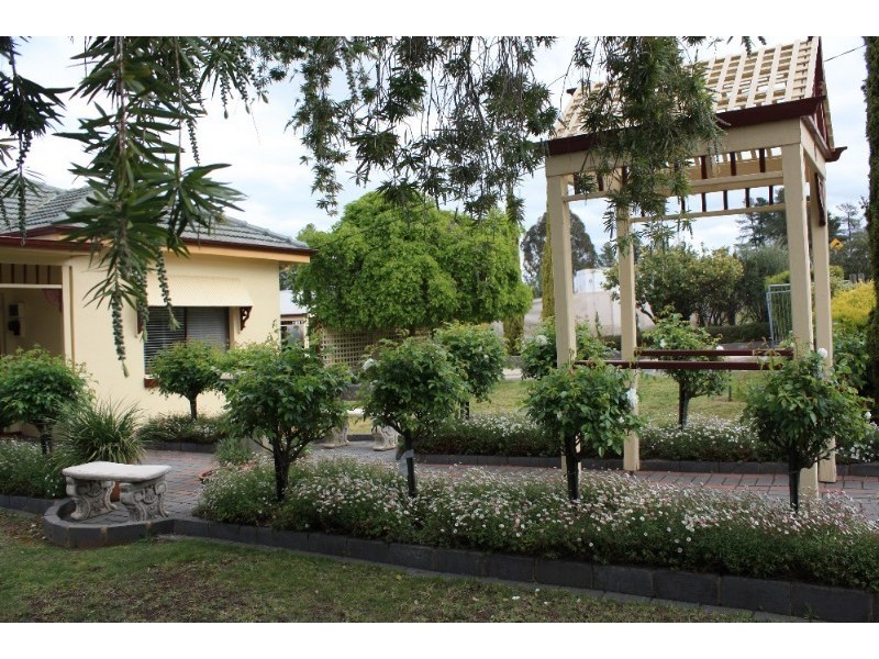 14 Nelson Street, California Gully VIC 3556