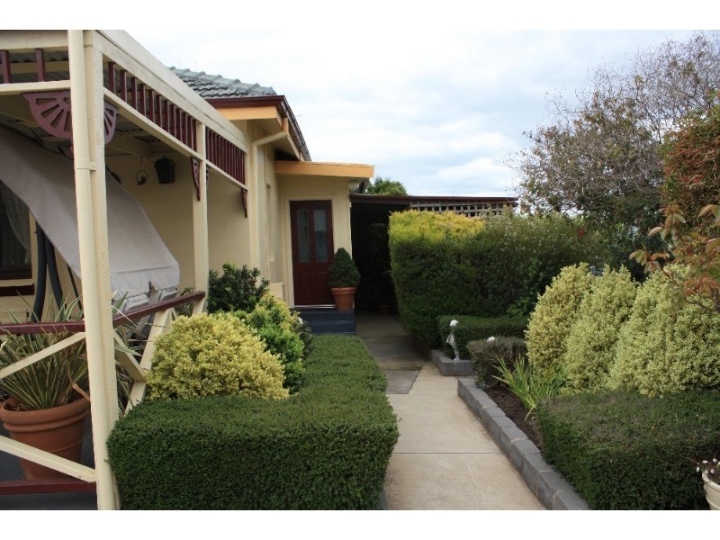 14 Nelson Street, California Gully VIC 3556