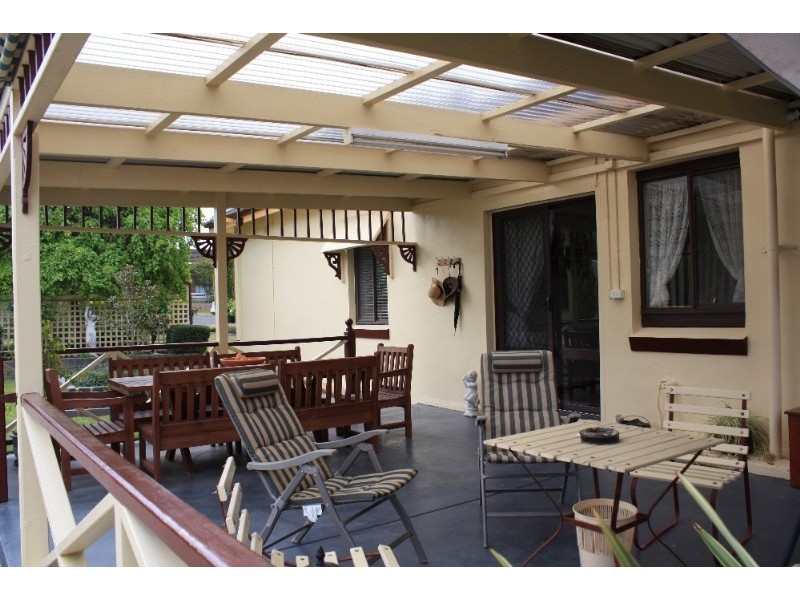 14 Nelson Street, California Gully VIC 3556