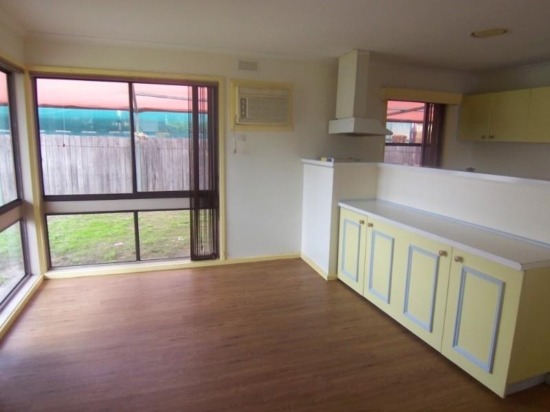 5 Sparrowhawk Road, Long Gully VIC 3550