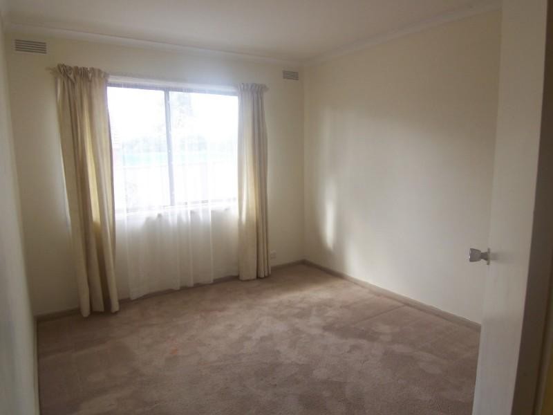 5 Sparrowhawk Road, Long Gully VIC 3550