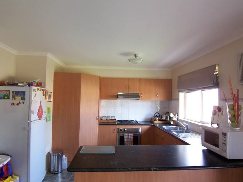 4 Bassett Drive, Strathfieldsaye VIC 3551