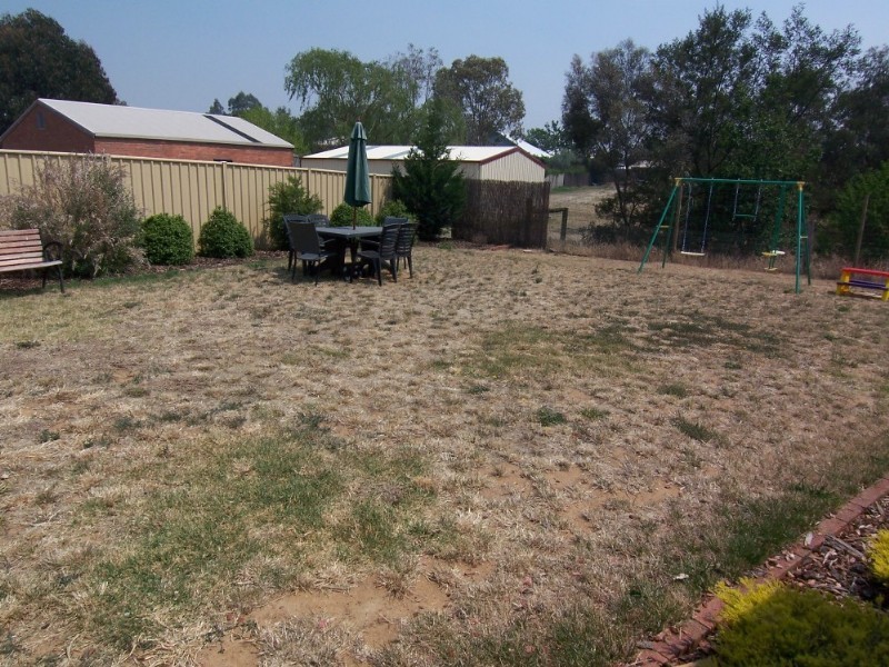 4 Bassett Drive, Strathfieldsaye VIC 3551