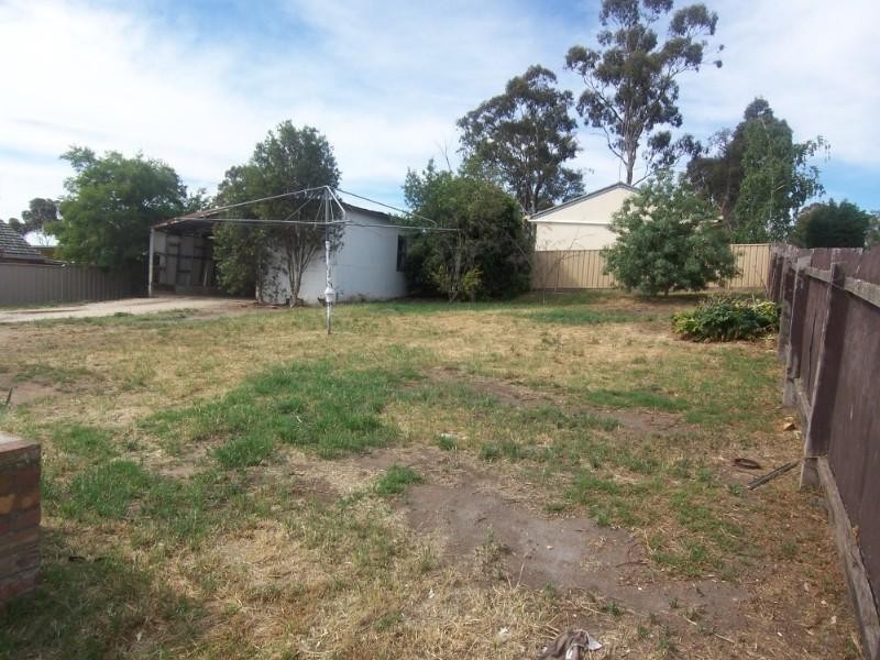 15 Towers Street, Flora Hill VIC 3550