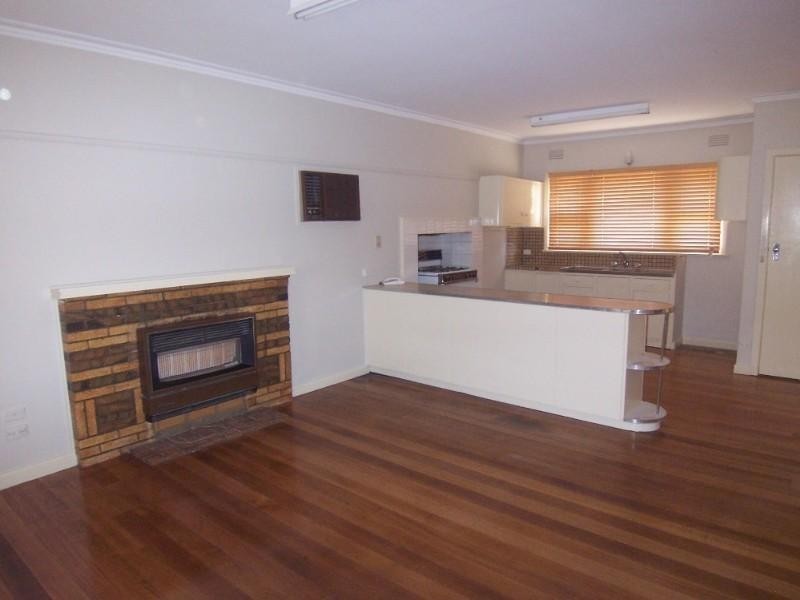 15 Towers Street, Flora Hill VIC 3550