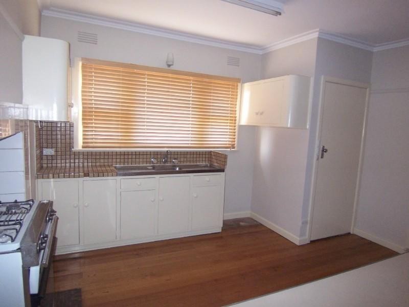 15 Towers Street, Flora Hill VIC 3550