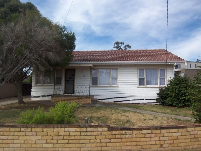 15 Towers Street, Flora Hill VIC 3550