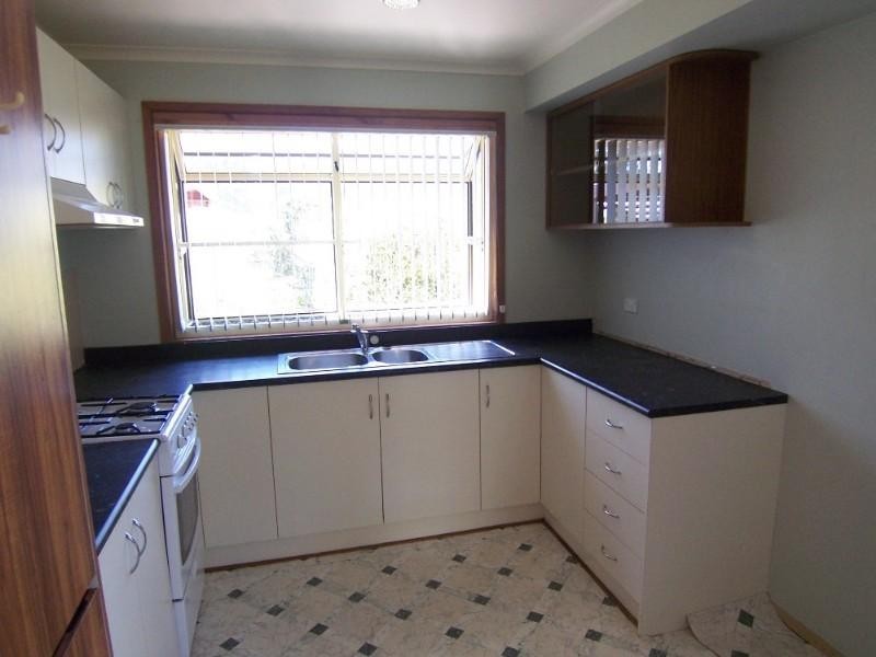 100 Crusoe Road, Kangaroo Flat VIC 3555