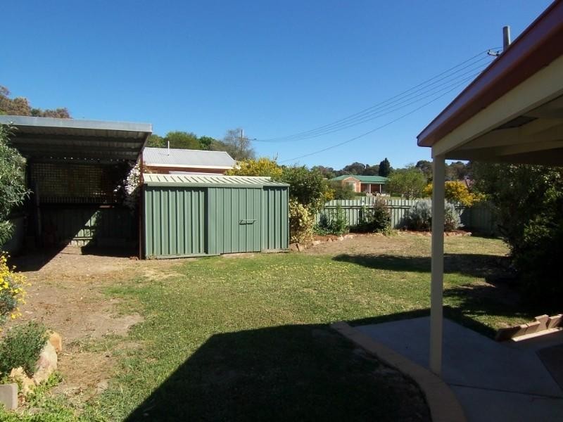 100 Crusoe Road, Kangaroo Flat VIC 3555