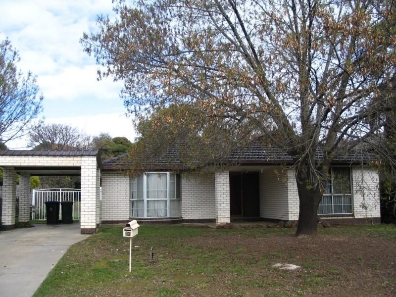 16 Butcher Street, Strathdale VIC 3550