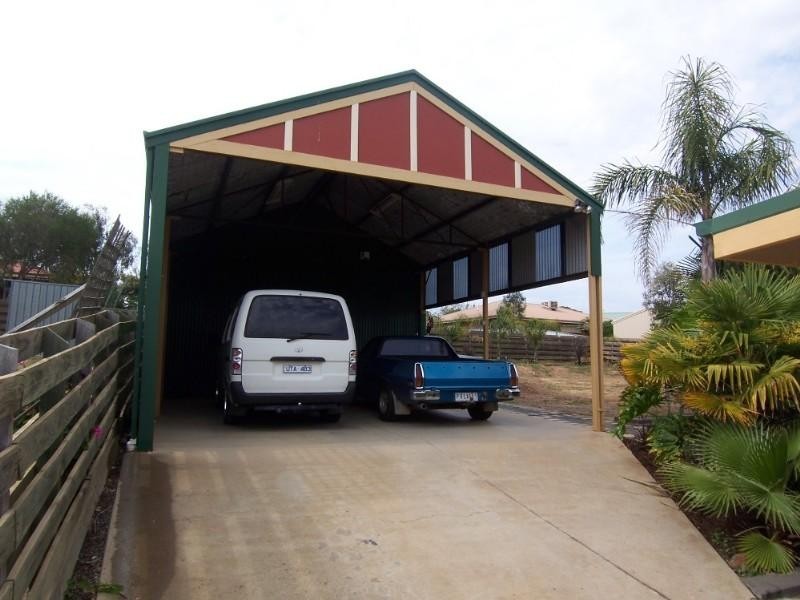 3 Benjamin Court, Flora Hill VIC 3550