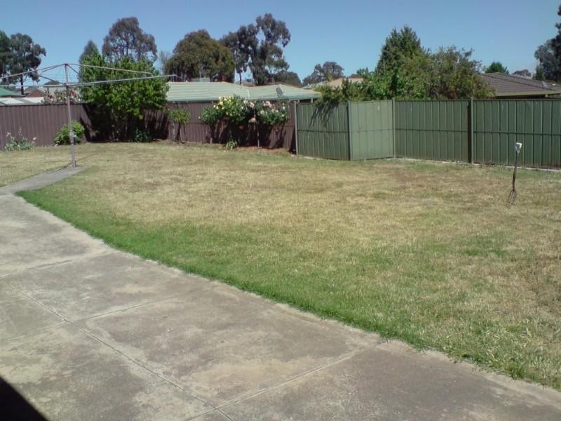 7 Collins Court, California Gully VIC 3556