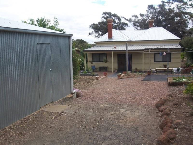 49 Hamlet Street, Quarry Hill VIC 3550