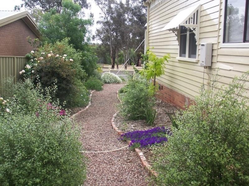 49 Hamlet Street, Quarry Hill VIC 3550